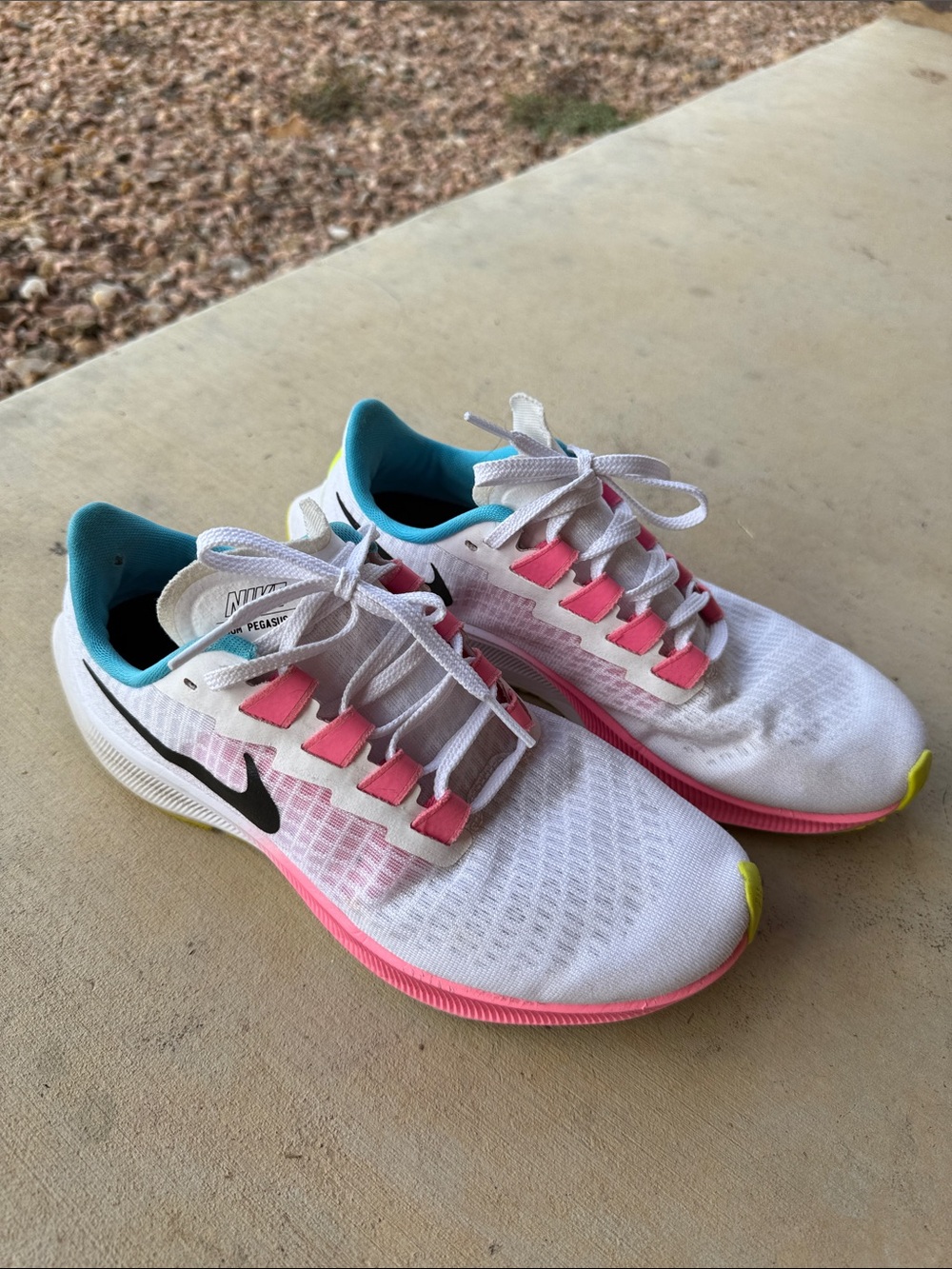 Nike Women’s Zoom Pegasus 37 Running Shoes